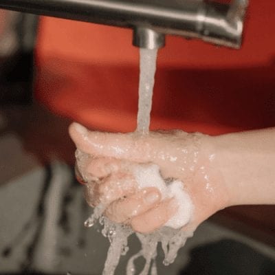 Kitchen Porter Washing Hands 400x400 1 